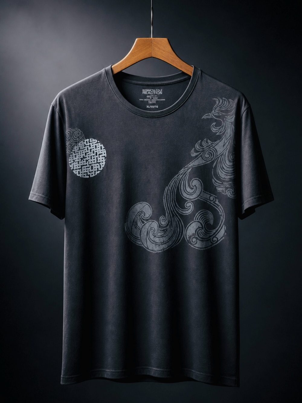 Kenneth Cole Reaction Black T-Shirt with Gray Decorative Print